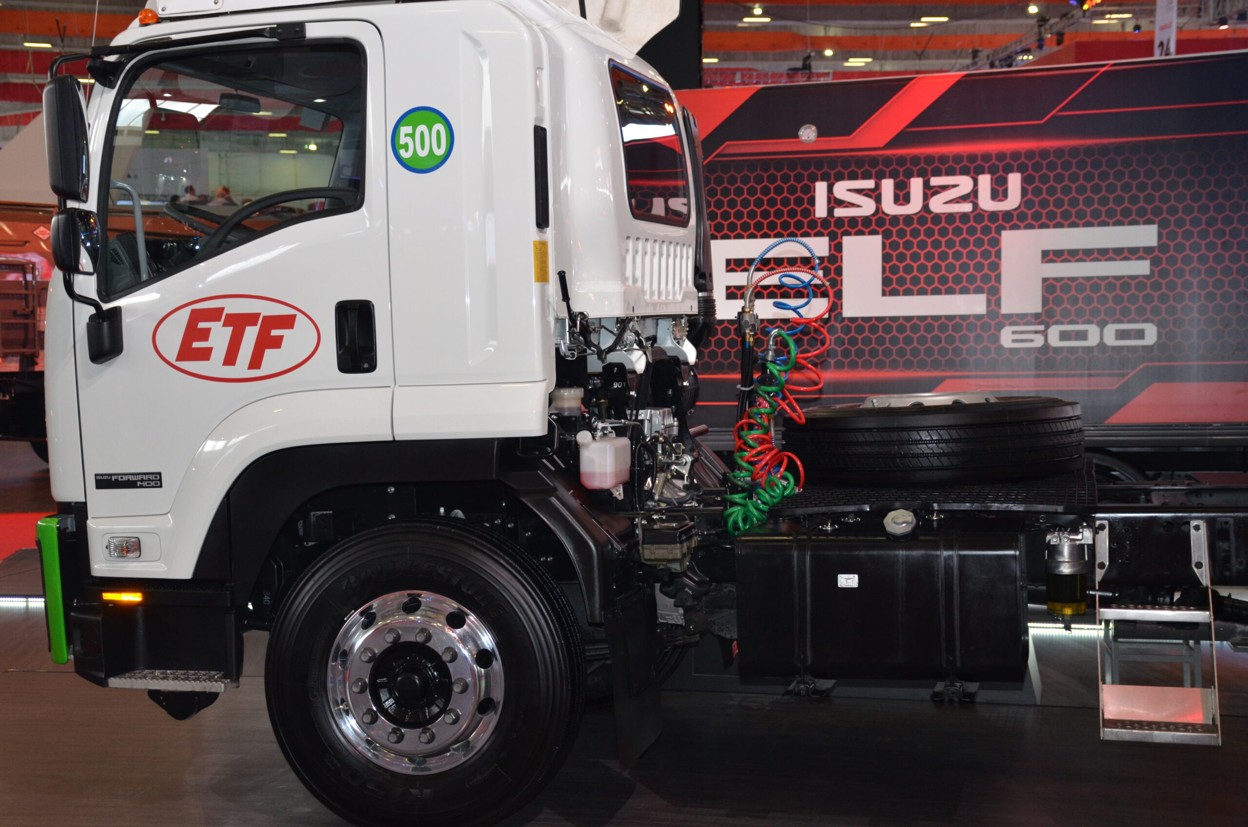 ISUZU comprometida con el desarrollo sostenible, obtiene por primera vez el Distintivo ESR