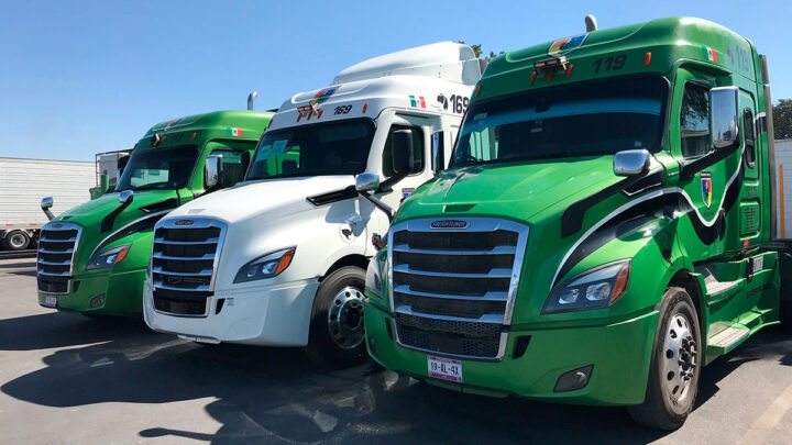 Daimler Trucks entrega 20 Nuevo Cascadia a Transportes Arlequín