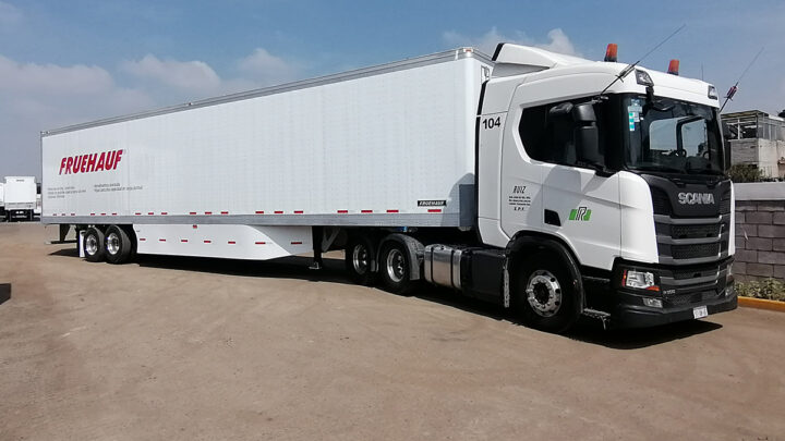 Fruehauf y Scania entregan equipos especializados para Transportes Ruiz