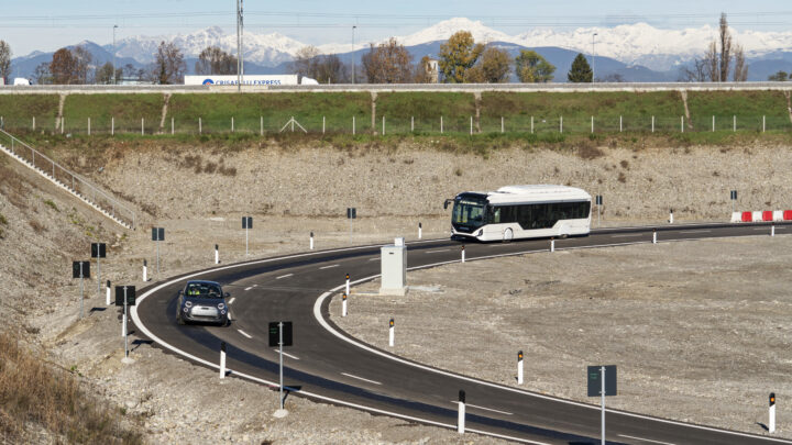 «Arena del Futuro»: carga inductiva inalámbrica de vehículos eléctricos lista para ser aplicada