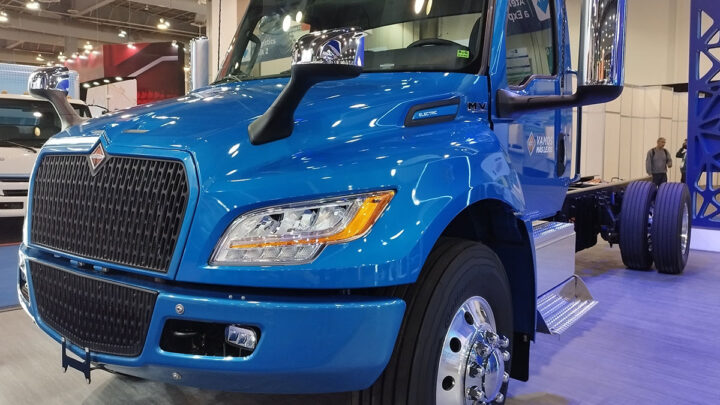 Navistar México exhibe por primera vez su camión de carga100% eléctrico fabricado en el país