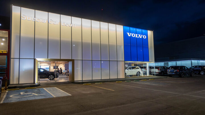 Volvo Car México celebra el décimo aniversario y reapertura de su distribuidor Suecia Car León