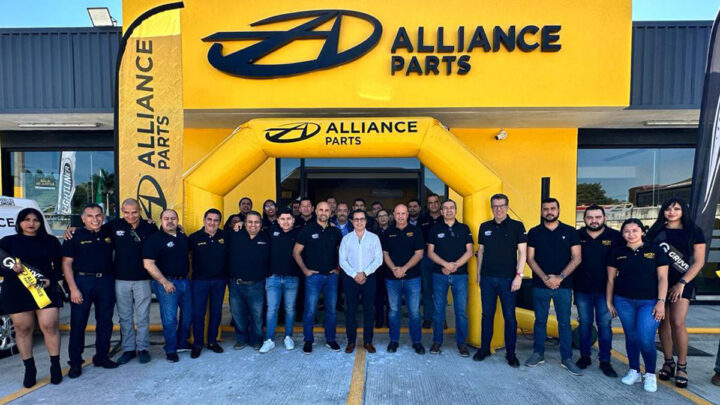GRUVER y Daimler México inauguran  tienda Alliance Parts