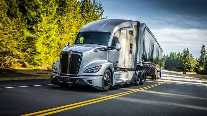 Edición Conmemorativa en México T680  Kenworth 100