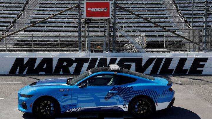Ford Mustang GT 2024 presente en Martinsville