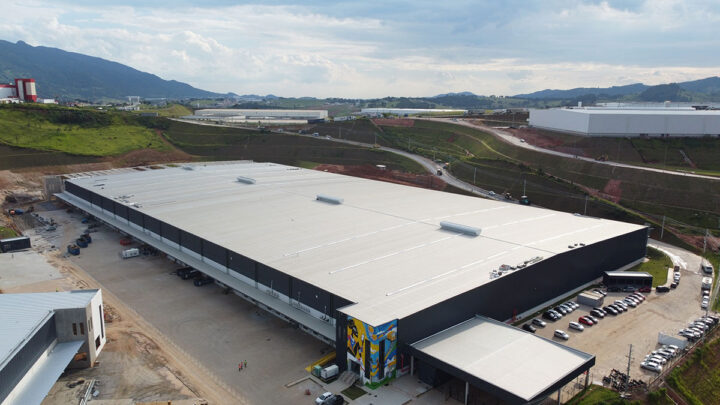DHL Supply Chain inicia logística de adidas Brasil