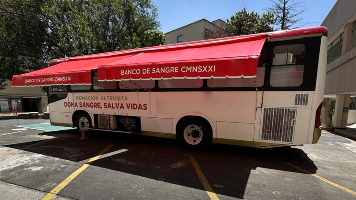 Mercedes-Benz Autobuses dona unidad a Fundación IMSS