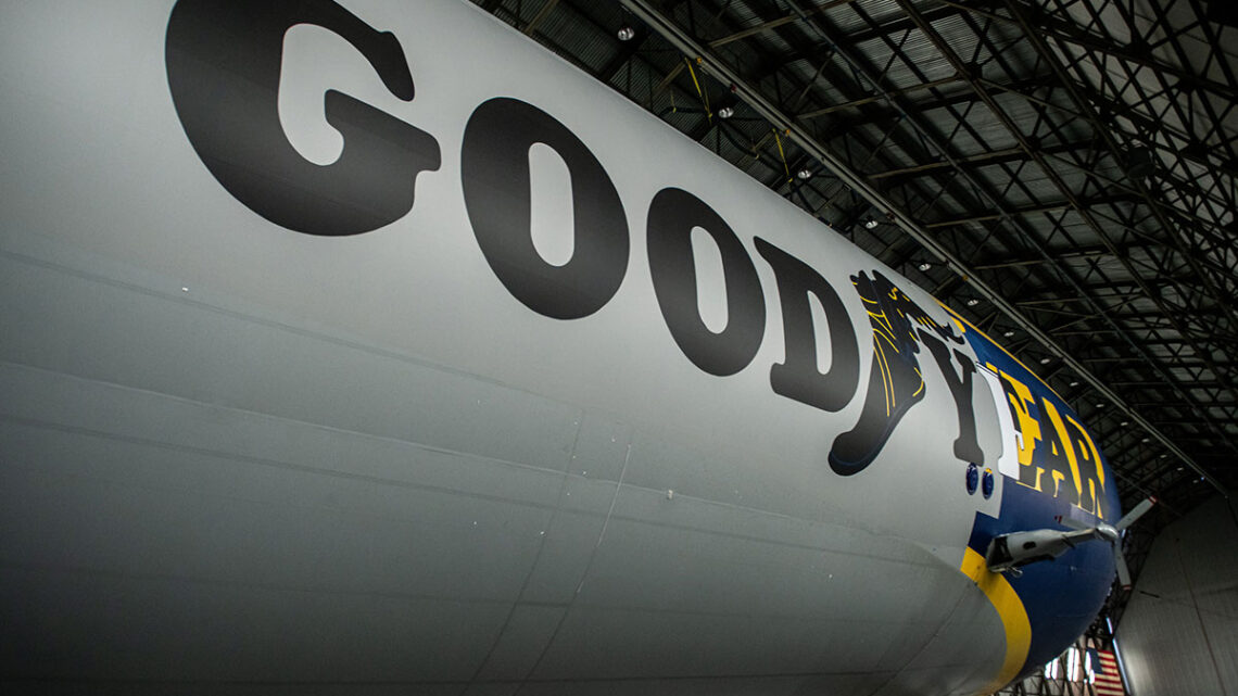 El dirigible de Goodyear despierta la magia del pasado
