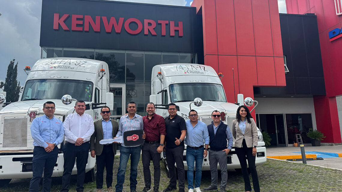 Entrega de 30 unidades Kenworth T880 a Grupo Peñafiel