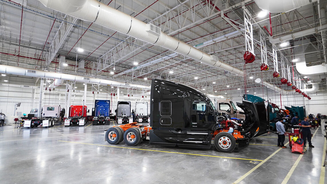 PACCAR México, Armadora de Vehículos del Año