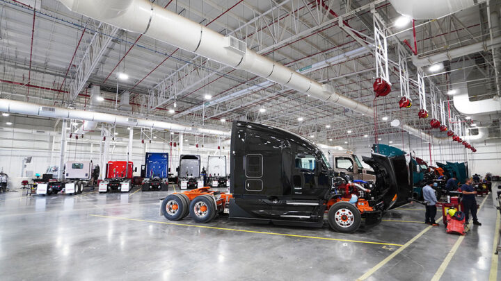 PACCAR México, Armadora de Vehículos del Año