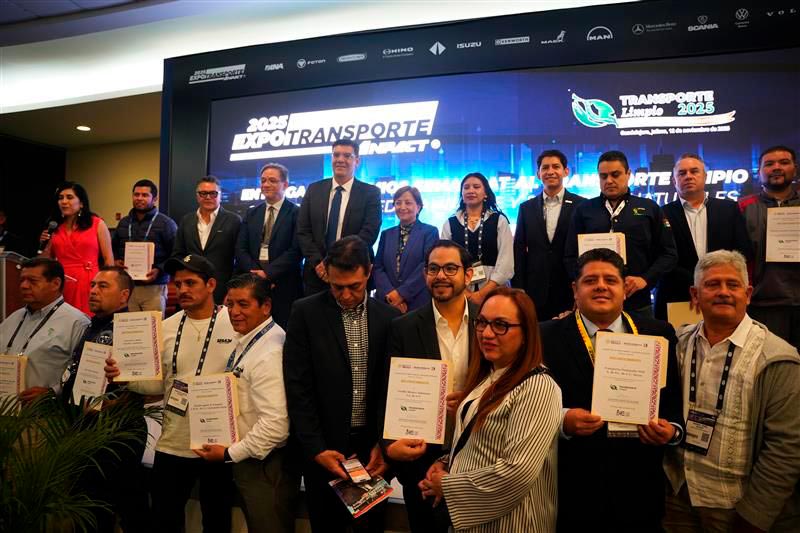 Reconoce SEMARNAT a Autotransportes El Bisonte por liderazgo ambiental en el Programa Transporte Limpio