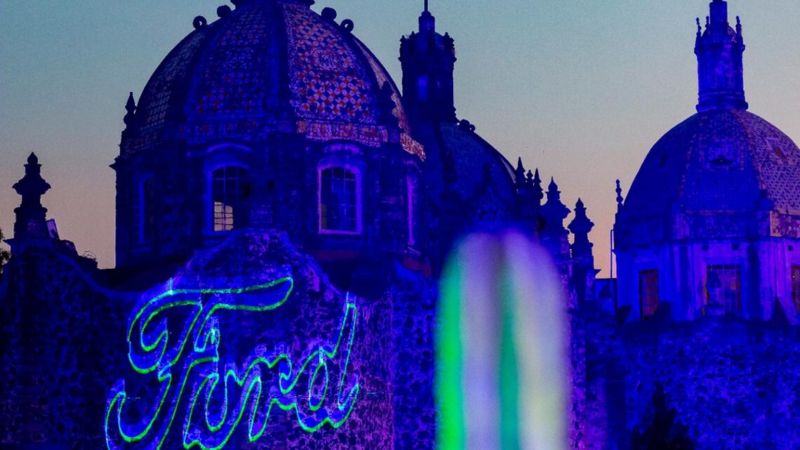 Ford de México reconoce a sus distribuidores