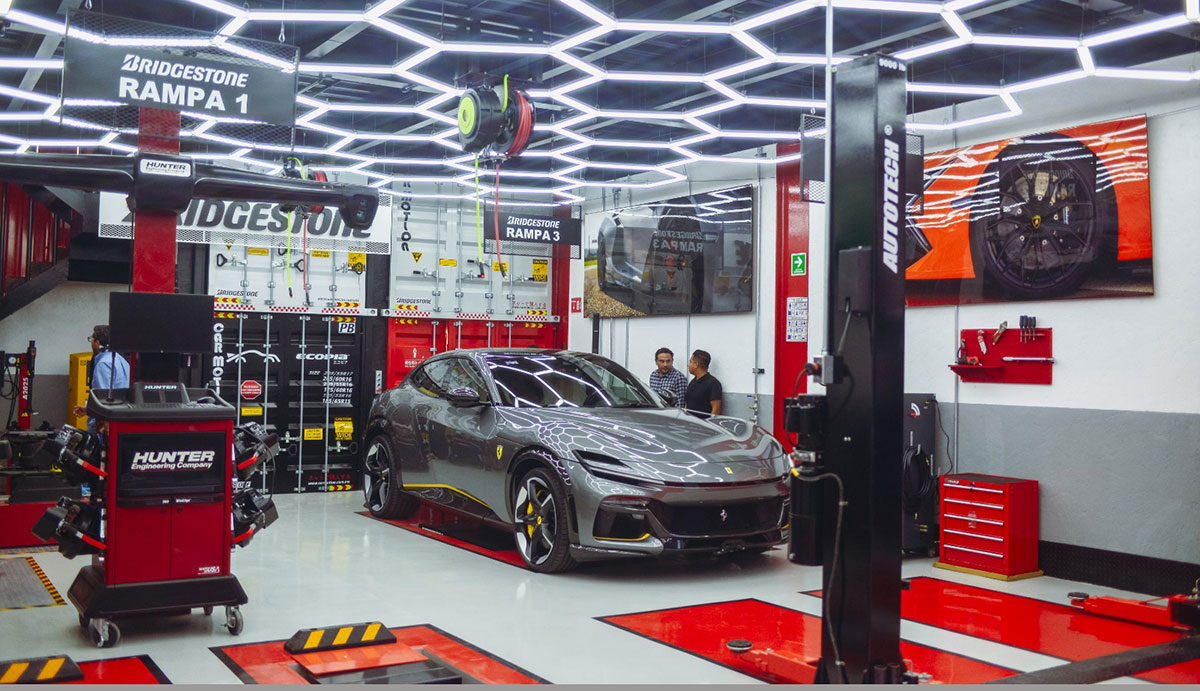 Bridgestone redefine el servicio Premium para autos en México