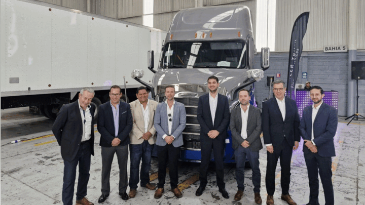 Camiones Rivera inaugura complejo de servicio en Xonacatlán con 22 bahías