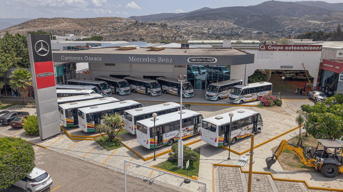 Mercedes-Benz impulsa la modernización del transporte en Oaxaca