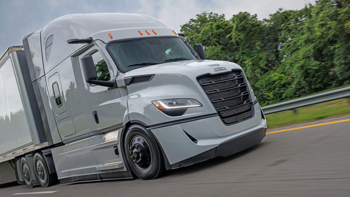 Freightliner impulsa estrategia comercial con la «Gira Soluciones para ti»